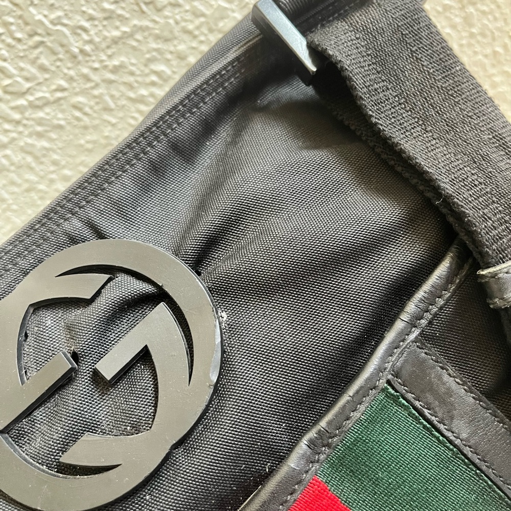 Gucci Black Messenger Bag with Red and Green Stripe - Picture 12 of 13
